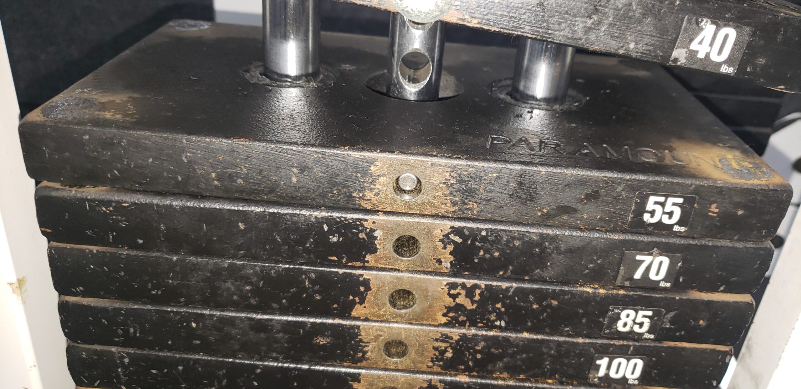 Stuck pin in the cable row machine